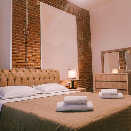 Old Chache House Hotel Telavi Bagian luar foto